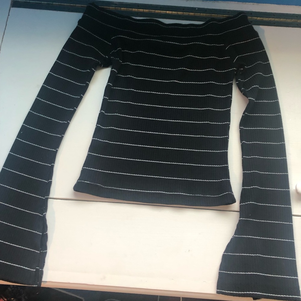 Pacsun Off the shoulder long sleeve top